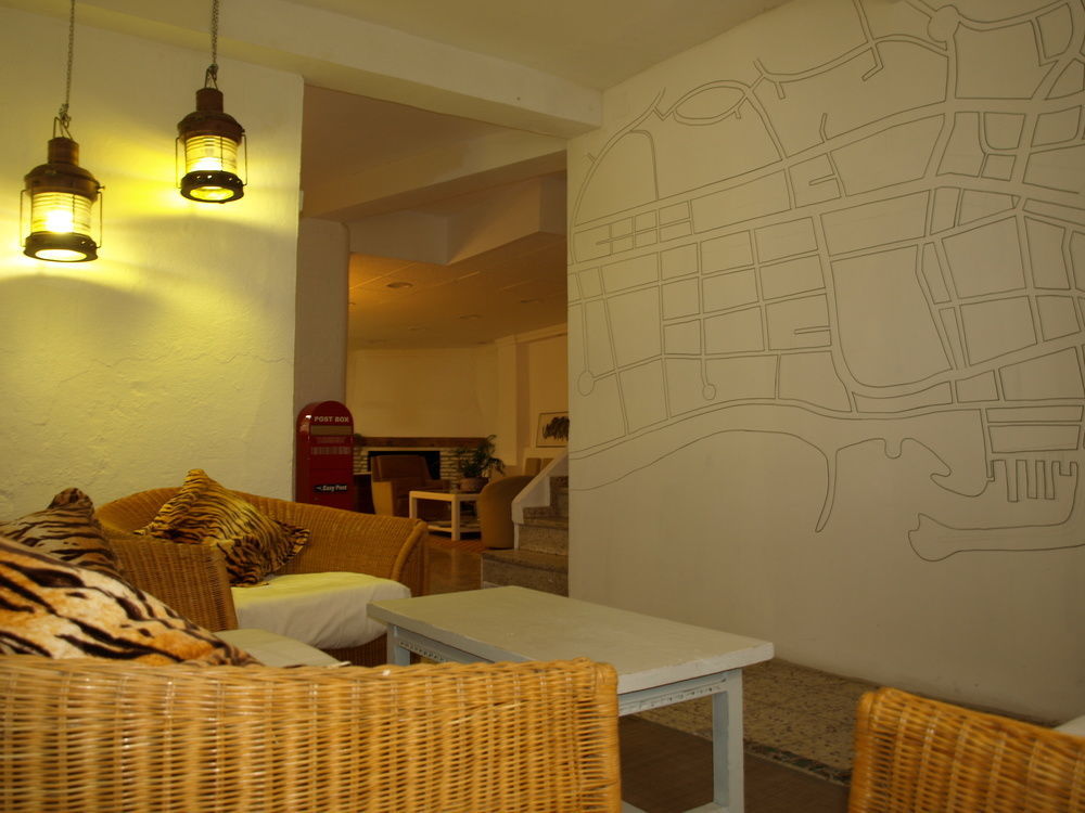 Hostal The Monkey Room Marbella Dış mekan fotoğraf