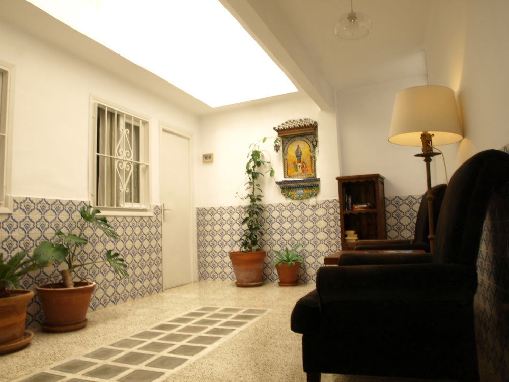 Hostal The Monkey Room Marbella Dış mekan fotoğraf