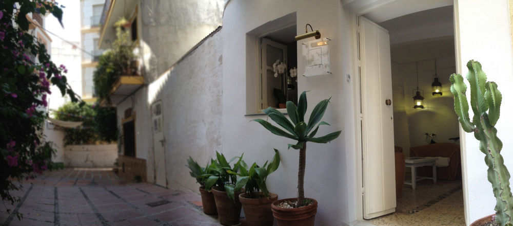 Hostal The Monkey Room Marbella Dış mekan fotoğraf