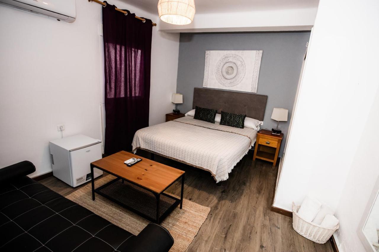 Hostal The Monkey Room Marbella Dış mekan fotoğraf
